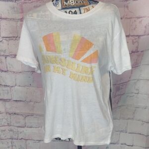 Wildfox sunshine on my mind tee size medium